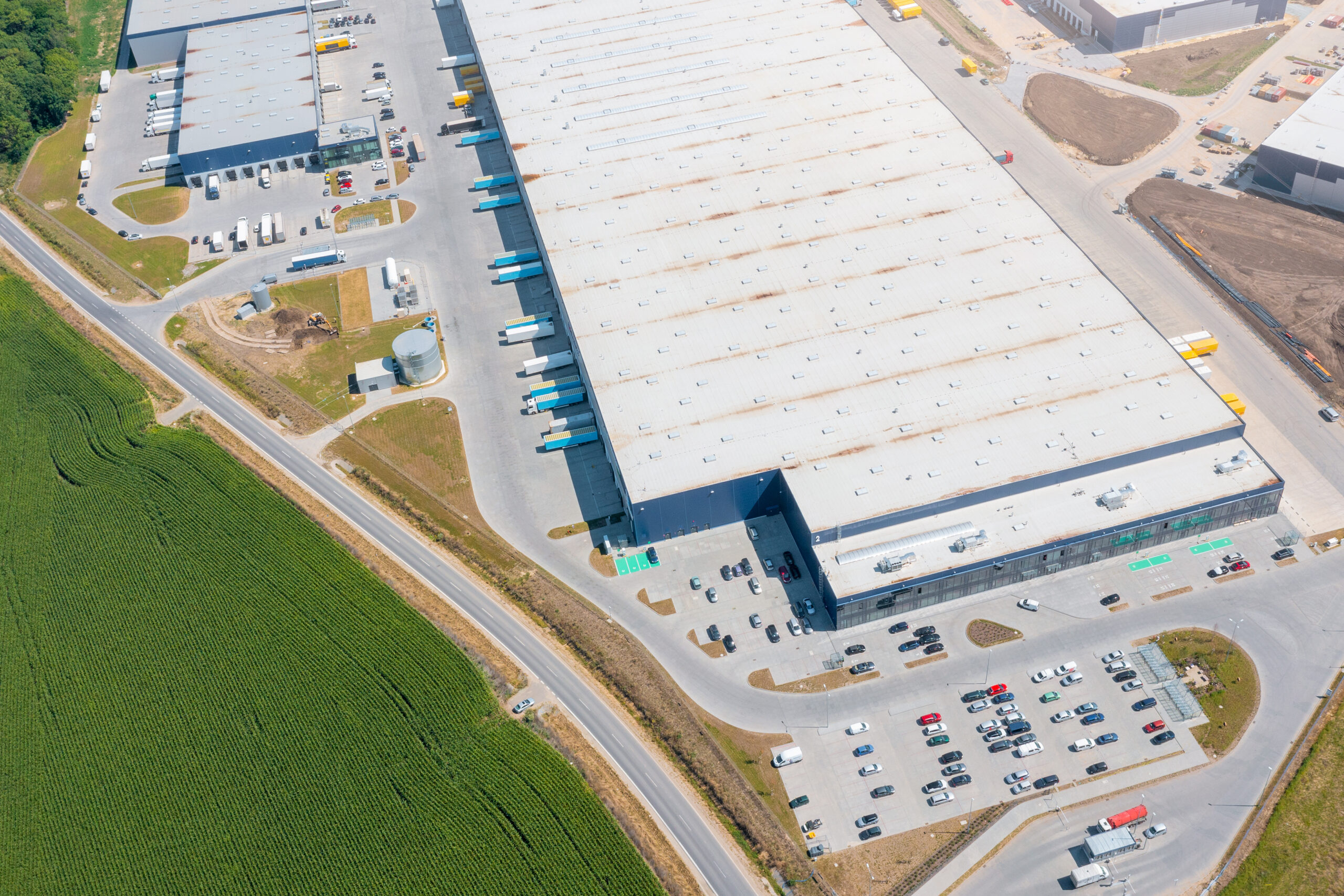 Naves Industriales y Espacios Comerciales